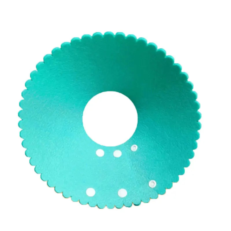 Blumenförmiger Katzenkragen