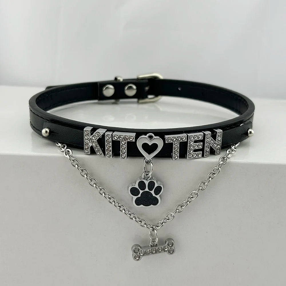 Welpenhalsband mit Kristall, Strassbuchstaben und Knochen-Anhänger