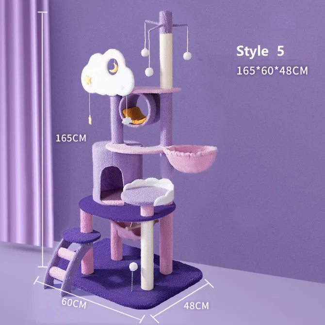 Lila Luxus-Katzenbaum für den Innenbereich mit Blumen-Design