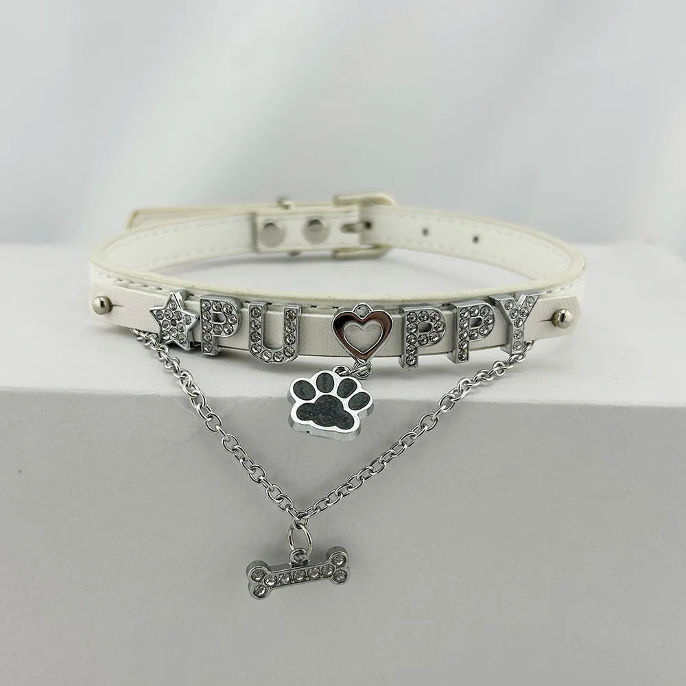 Welpenhalsband mit Kristall, Strassbuchstaben und Knochen-Anhänger